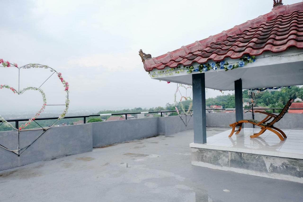 Reddoorz Syariah @ Puncak Buring Hotel Malang Exterior foto